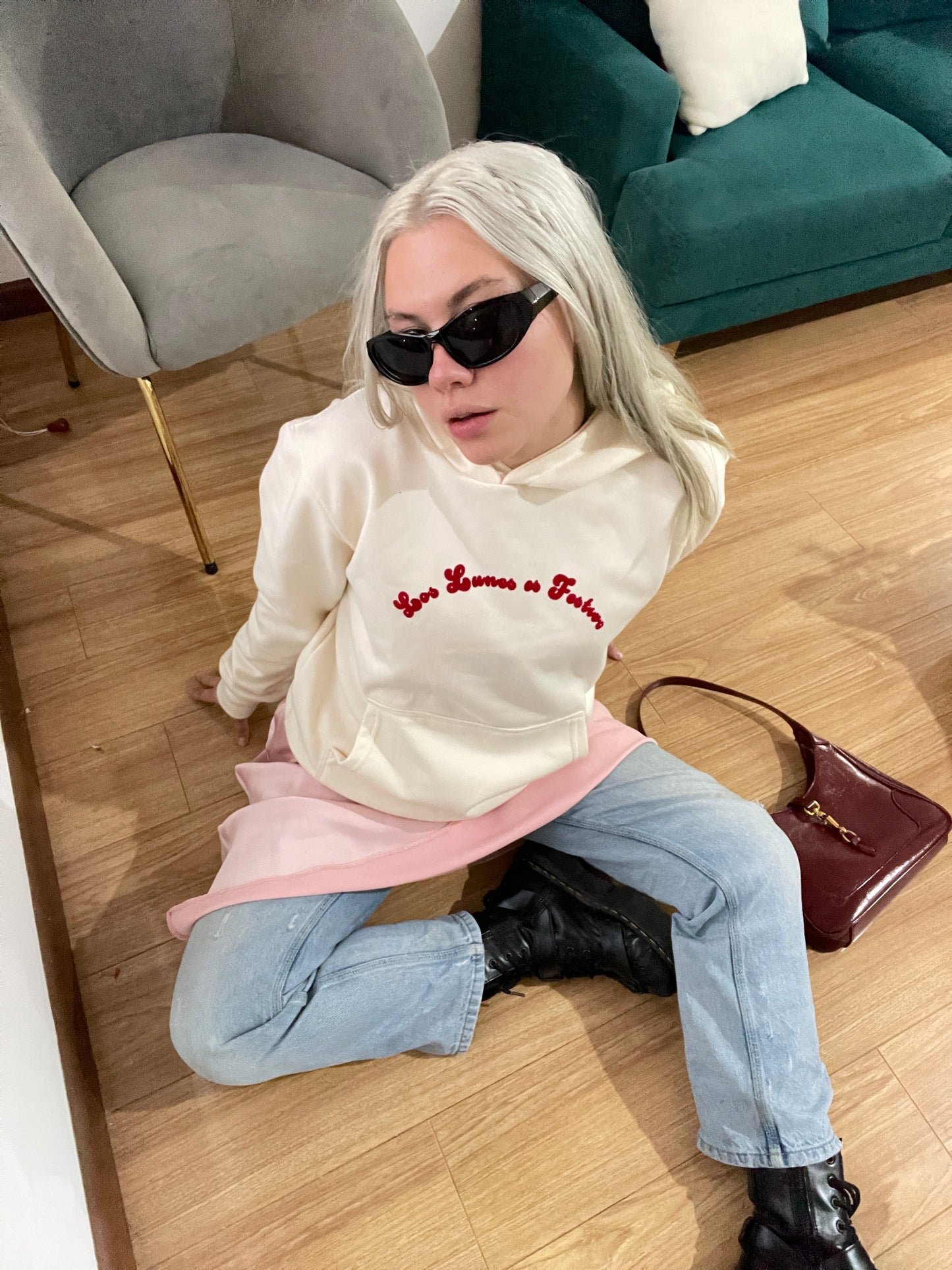 Lunes es Festivo Hoodie